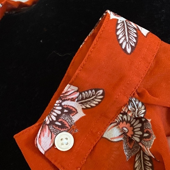 Flowered Boho Top w volume sleeves - Picture 10 of 15